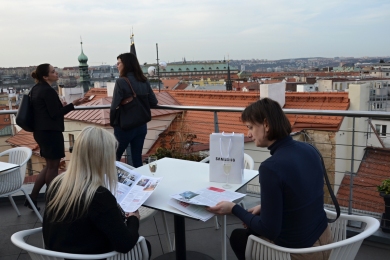 Francouzsko-česká obchodní komora, Café du Commerce, networkingové setkání | Art & Event Gallery Černá Labuť